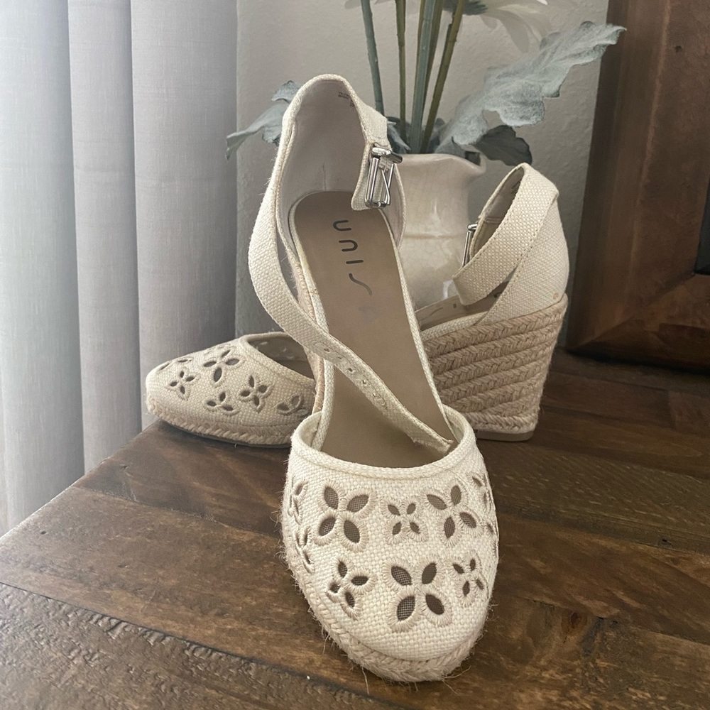 Women footwear